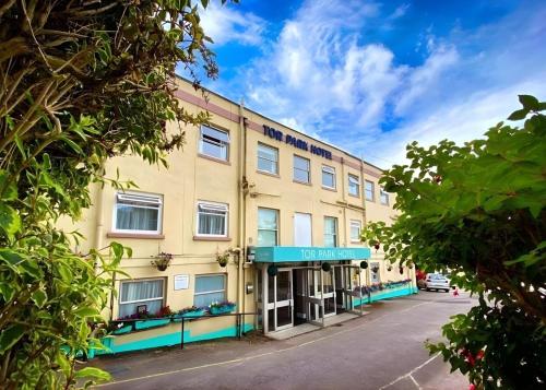 an image of the front of a hotel at Tor Park Hotel in Torquay