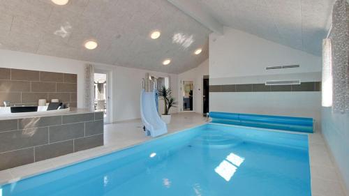 Bazén v ubytování Villavilla #374 - Dueodde, Bornholm nebo v jeho okolí