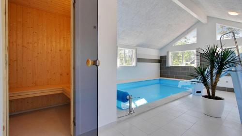 Bazén v ubytování Villavilla #374 - Dueodde, Bornholm nebo v jeho okolí