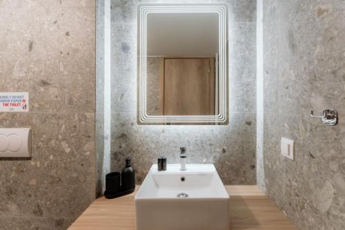 Classy & Modern Apartment in Pagrati - Athens