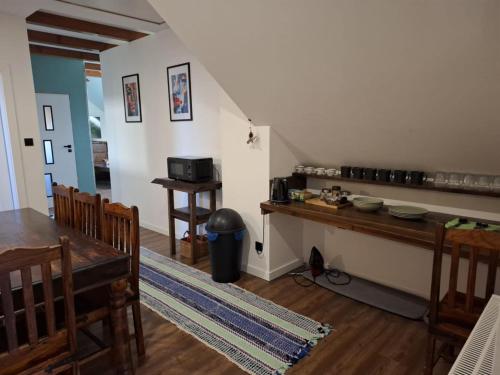 Kuchyň nebo kuchyňský kout v ubytování Ranczo Nowodworce - pokoje do wynajęcia