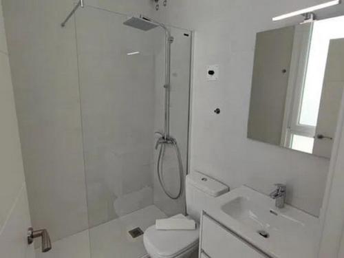 Ảnh trong thư viện ảnh của Preciosa casa con piscina privada ở Maro