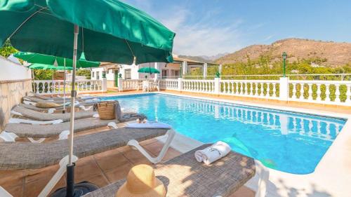 Villa Cañadu Nerja by Ruralidays