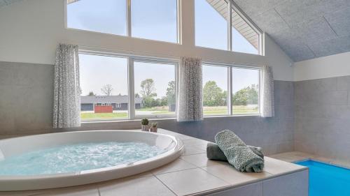 Swimmingpoolen hos eller tæt på Villavilla #472 - Grenå Strand, Østjylland