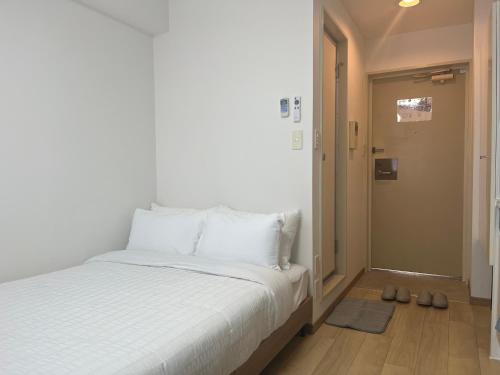 Modern Living Tokyo Komagome 503, a compact studio at excellent location