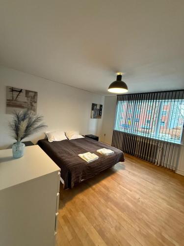 Postel nebo postele na pokoji v ubytování Private Rooms-Shared kitchen&bathroom- No host on site