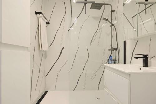 Le Fleuri - 1 ch - Centre Ville - By Winsome Destination