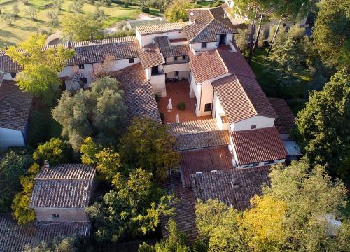 Budova, kde se farma nachází