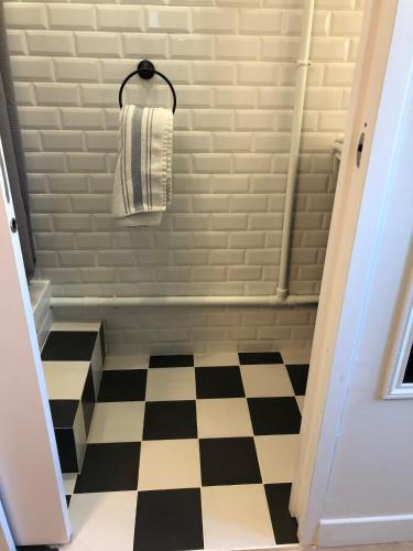 Refurbished studio - Saint Germain