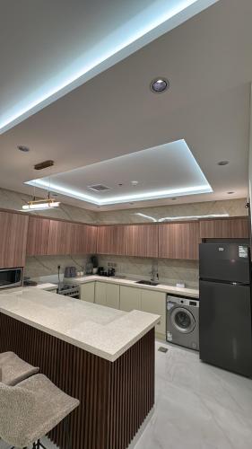 Kuchyň nebo kuchyňský kout v ubytování شقه مفروشه فاخره