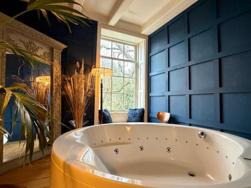 Фотография из галереи Eco Hotel Plantage Rococo в городе Велсен-Зёйд