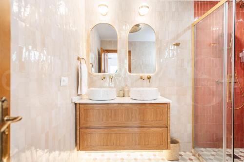 Koupelna v ubytování Spacious Andalusian villa with private pool REMS