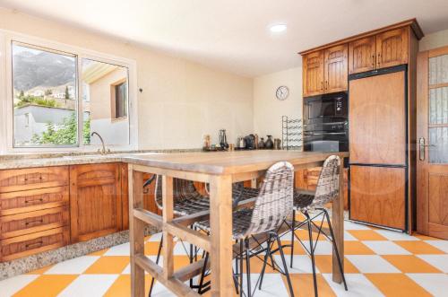 Spacious Andalusian villa with private pool REMS photo 12