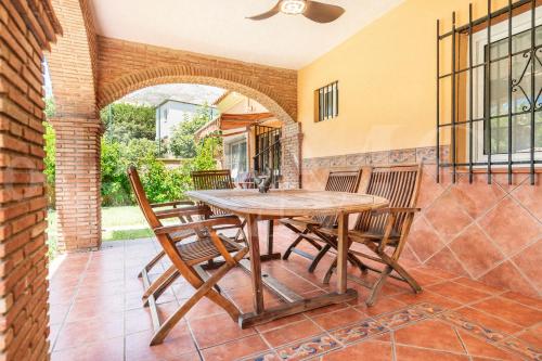 Spacious Andalusian villa with private pool REMS photo 38