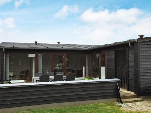 Budova, kde se prázdninový dům nachází