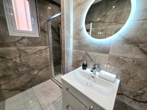 Phòng tắm tại Grand 3 chambres - Bohème chic près du stade