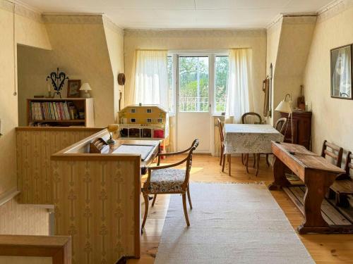 Et tv og/eller underholdning på Historic Vicarage By The Lake In Dalskog