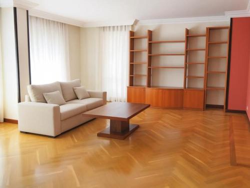 Casa Daisy by Clabao