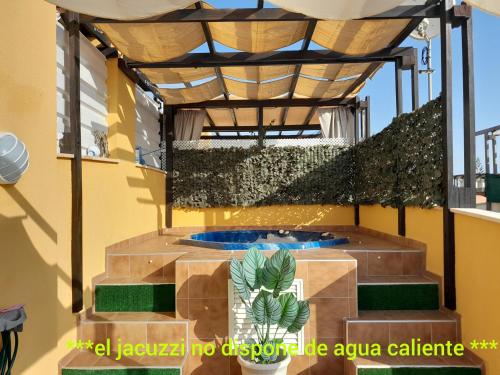 Preciso atico con jacuzzi en Laguna Beach
