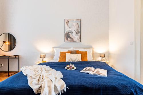 Prague Days - Riverside Two-Bedroom Apartment with Workspace in New Town