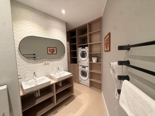 Et badeværelse på Zora Exclusive Apartments by CHORS