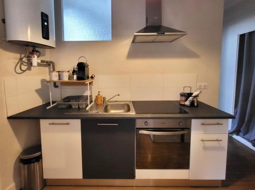 Kuchyň nebo kuchyňský kout v ubytování La Chaussee