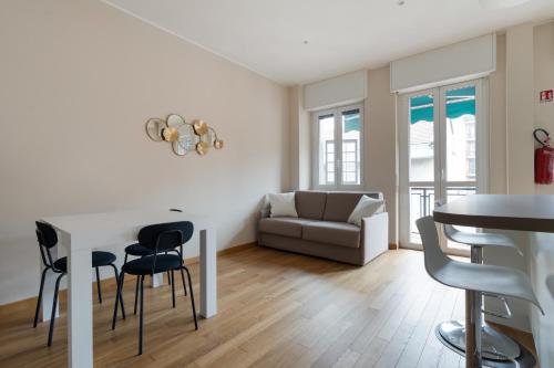 GuestHost - Bright Apartment Milan Gambara
