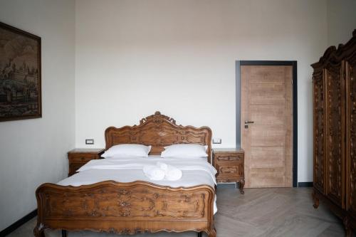 Postel nebo postele na pokoji v ubytování Liberty Square View Ultra Central Flat