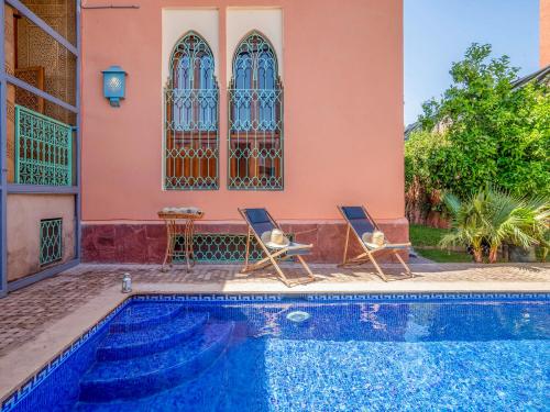 Bazén v ubytování Riad RAM nebo v jeho okolí