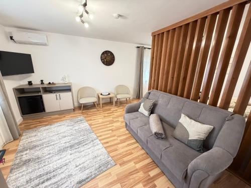 Φωτογραφία από το άλμπουμ του Cameră dublă confort Suceava σε Ipoteşti