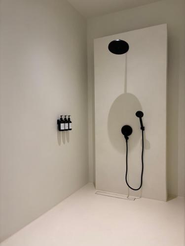 Billede fra billedgalleriet på PORTRAIT Bangsaen - Private Serviced Seaview Pool Villa i Ban Laem Thaen