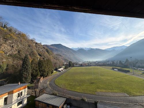 En generel udsigt til bjerge eller udsigt til bjerge taget fra lejligheden