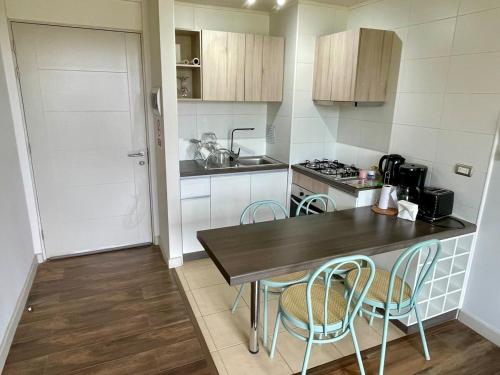 Nhà bếp/bếp nhỏ tại Departamento Dos Ambientes