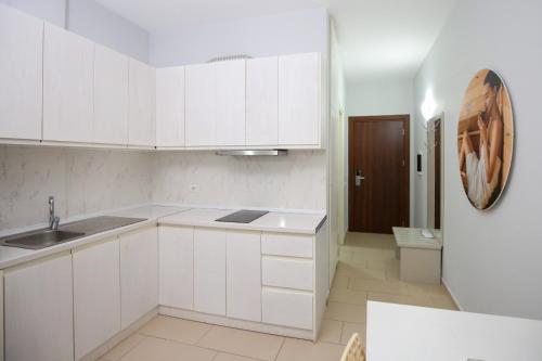 Кухня або міні-кухня у Vlora Apartaments