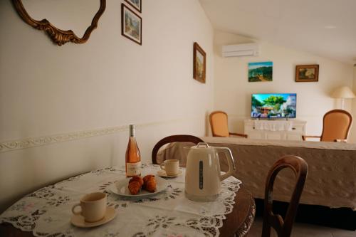 LaPetite Maison Abigail, Peaceful home in Avignon photo 39
