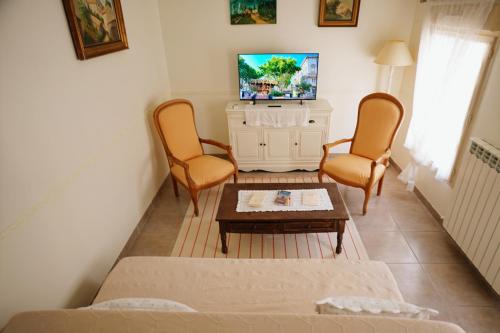 LaPetite Maison Abigail, Peaceful home in Avignon photo 41