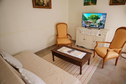 LaPetite Maison Abigail, Peaceful home in Avignon photo 50