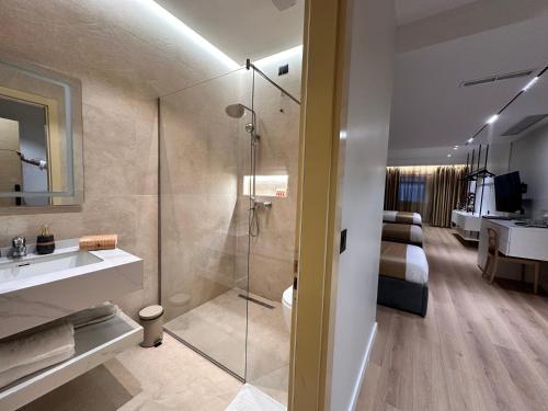 Phòng tắm tại Sky 2 Hotel Tirana