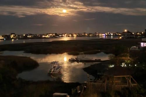 Tầm nhìn suối chảy gần nhà nghỉ dưỡng