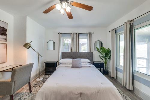 Postel nebo postele na pokoji v ubytování Walk to Winter Haven Hospital Convenient Apt