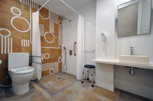 Koupelna v ubytování El Camí Hotel