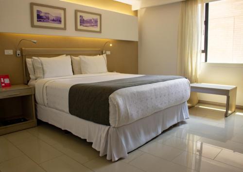Sonesta Hotel Cali — Room