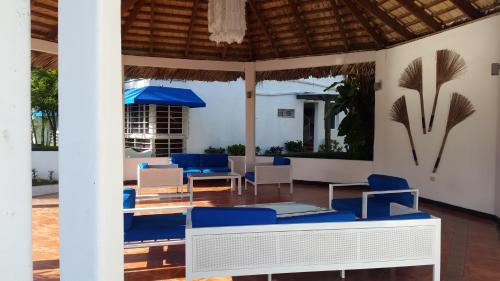 Lounge oder Bar in der Unterkunft 2 bedrooms, 2 bathrooms, pool and near from the beach