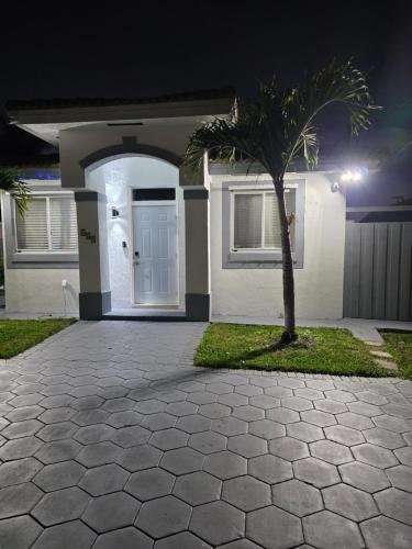 Alex House photo 27
