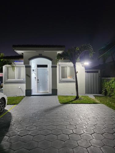 Alex House photo 46