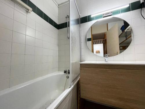 Et badeværelse på Résidence Marches G - MARCHES 020 MAE-1271