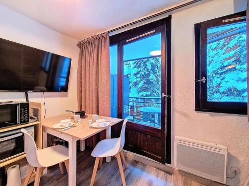 Résidence Gentianes - Studio confortable · Au pieds des pistes · Balcon MAE-2034