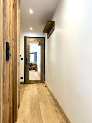 Résidence Les Jardins De Val - Superbe appartement 4 personnes entièrement rénové, avec deux salles de bain, situé à 350m du centre et 450m des pistes. MAE-4494
