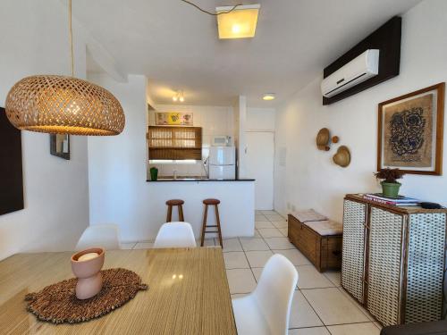 Kuchyň nebo kuchyňský kout v ubytování MARESIAS306, AP SIMPÁTICO E ACOLHEDOR, LOCALIZAÇÃO PRIVILEGIADA na PRAIA DO CASSINO