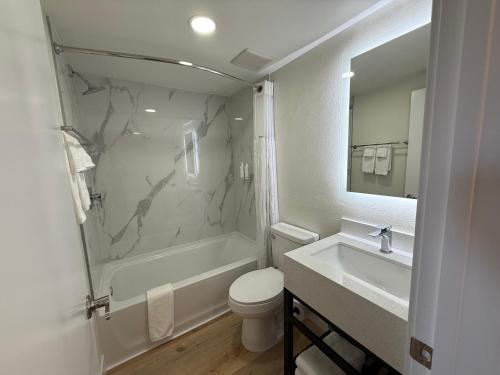 Koupelna v ubytování Travelodge by Wyndham Imperial - El Centro